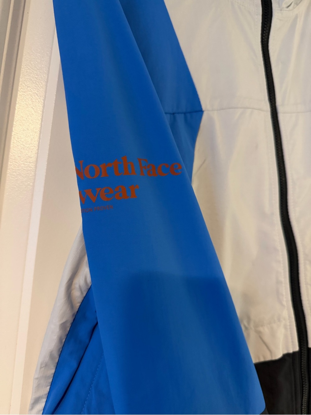 The North Face trailwear windbreaker - Picture 5 of 7